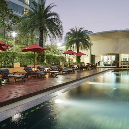 Centre Point Sukhumvit Thong-Lo Banguecoque Exterior foto